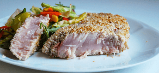 Tagliata di tonno ai pistacchi