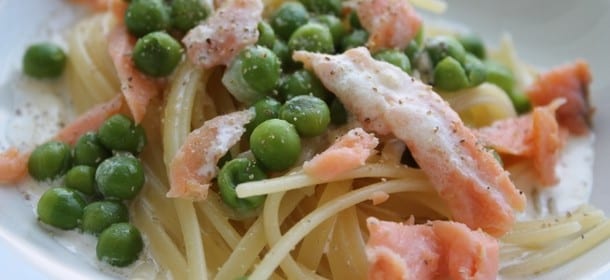 Pasta piselli e salmone ricetta