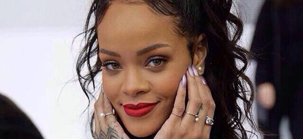 Rihanna e la perfetta manicure: olio d'oliva per le sue unghie