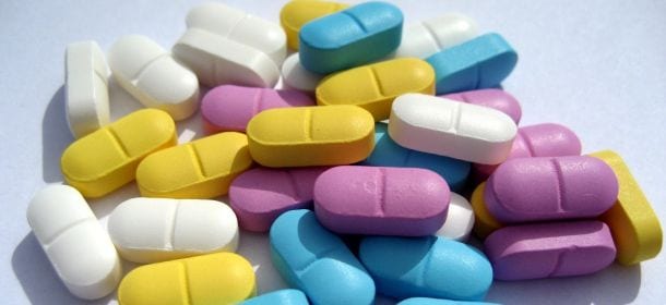 Cresce la povertà e si rinuncia ai farmaci