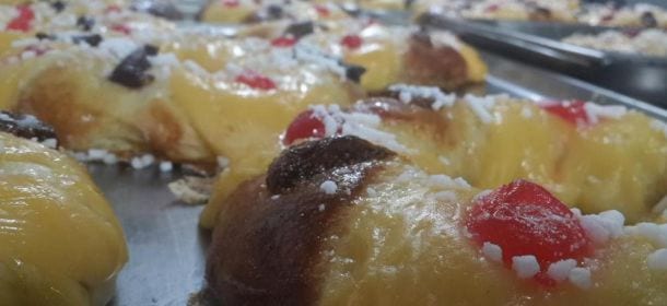 Ricette per l'Epifania: preparare la ciambella dei Re Magi