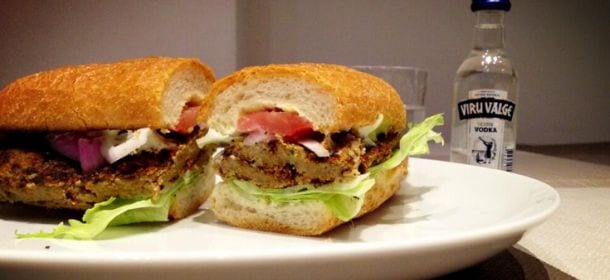 Ricette vegane: come preparare l'hamburger di lenticchie