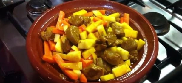 Ricette dal mondo: tajine di agnello e verdure [VIDEO]