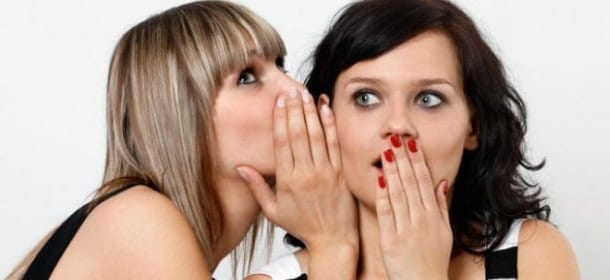 Altro che vizi! Gossip e pettegolezzi allungano la vita