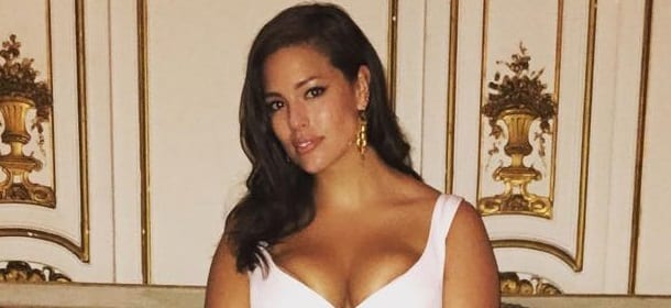 Ashley Graham, super modella curvy: "Rotoli, cellulite, amo ogni parte di me"