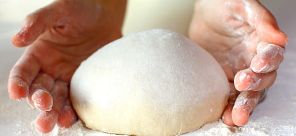 Pane fatto in casa, benefici per la salute e per il portafoglio