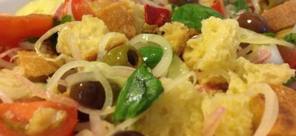 Ricette golose: come preparare la panzanella croccante