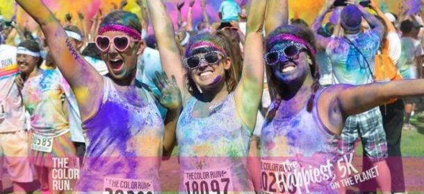 The Color Run torna a Rimini: colore, glitter e percorsi sulla spiaggia