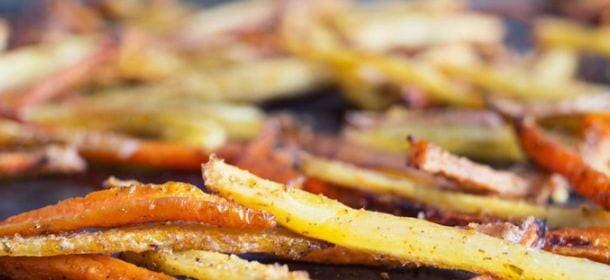 Ricette golose: come preparare le patatine fritte light al forno [VIDEO]