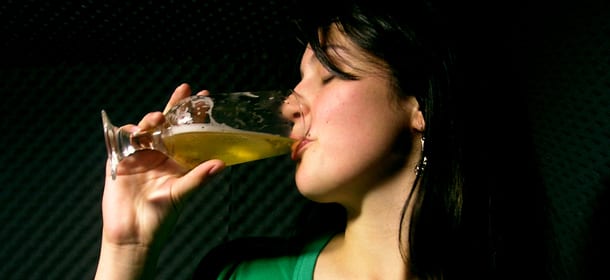 La birra è amica delle donne: tanti benefici per la salute in poche calorie