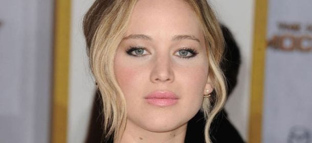 Jennifer Lawrence: "Gli uomini non mi chiedono di uscire". Stessi disagi delle sue coetanee