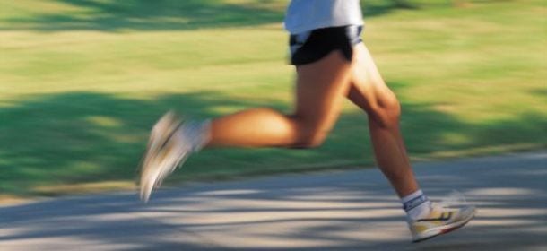 Corsa, addio lunghe distanze: uno scatto di 5 minuti è salutare quanto 45 di jogging