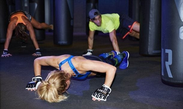 L'allenamento al buio che piace alle top model: elimina le inibizioni e fa bruciare più calorie