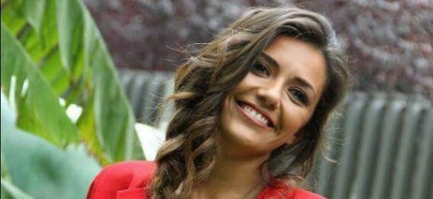 Serena Rossi: "Ho imparato a piacermi e ogni tanto mi coccolo con divano, pigiama... e sushi!"