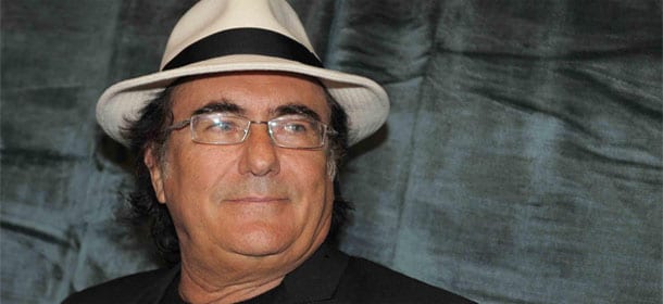 Albano Carrisi e la psoriasi: "La causa è stato lo stress ma ho risolto con una nuova cura"