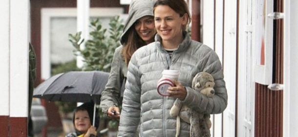 Jennifer Garner mamma premurosa: come rapportarsi coi figli dopo la separazione dal papà