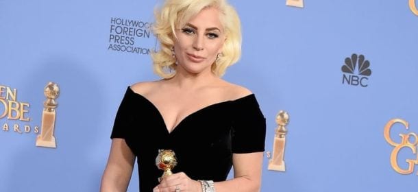 Lady Gaga: dieta a base di champagne e sushi per arrivare in forma alla notte degli Osca