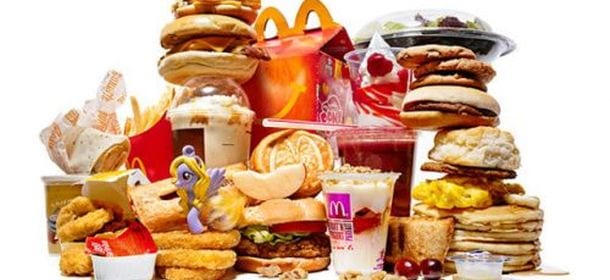 Fast food, i contenitori sono tossici: salute a rischio per adulti e bambini