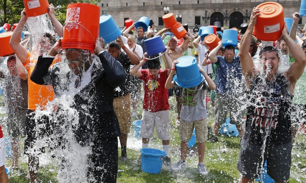 Ice Bucket Challenge: i gavettoni contro la Sla hanno dato il primo frutto