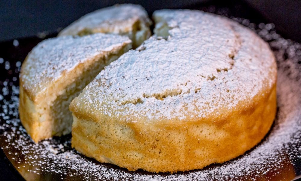 Torta all'acqua: il dolce che vince intolleranze e diete [VIDEO]