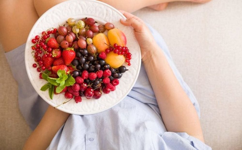 Mangiare frutta a fine pasto, che errore! Cosa succede nel corpo