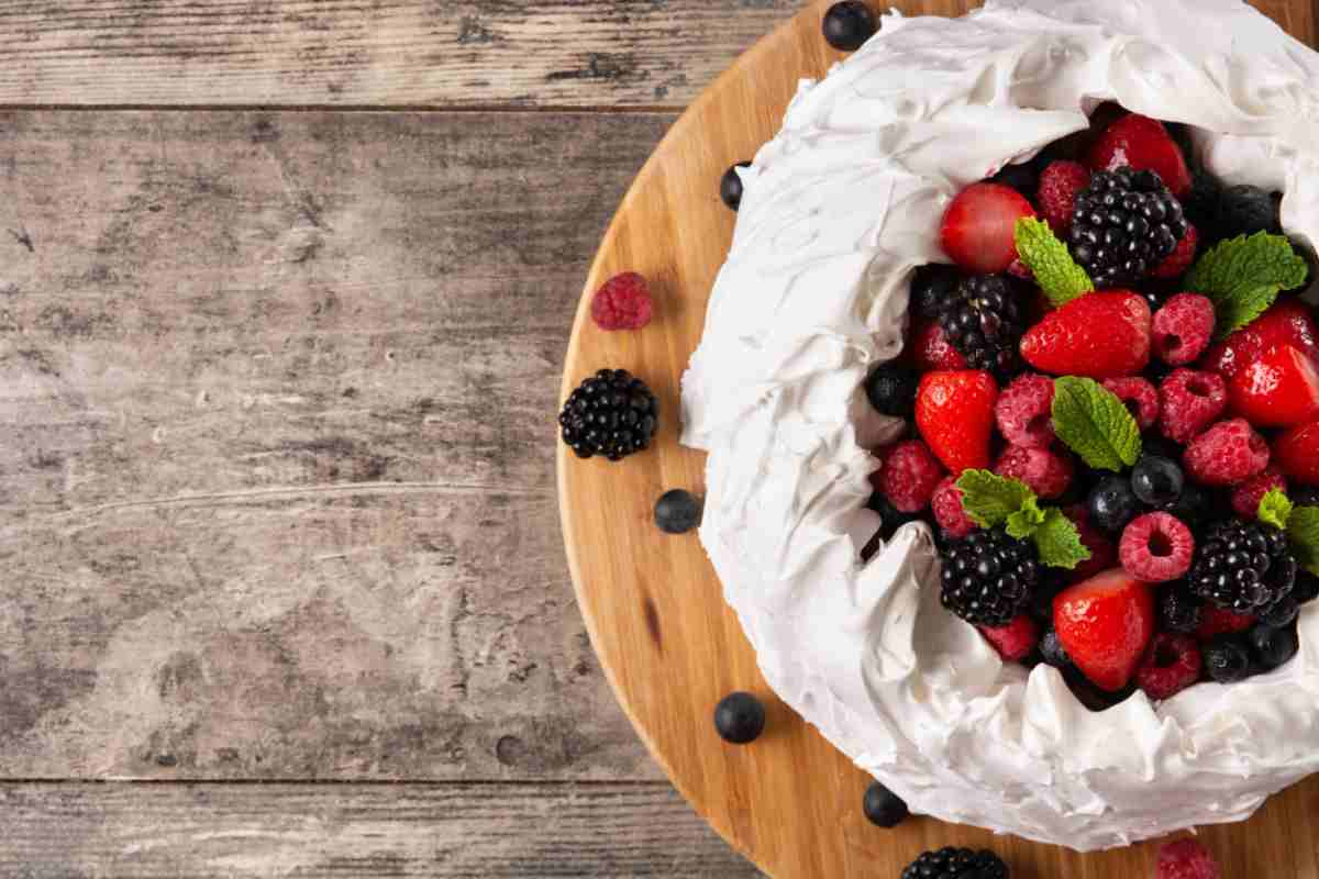 I passaggi per una magnifica torta fatta in casa